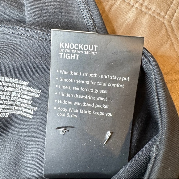 Victoria Sport Knockout Tight Women’s sz Small Black Shimmer Leggings NWT - Picture 7 of 9